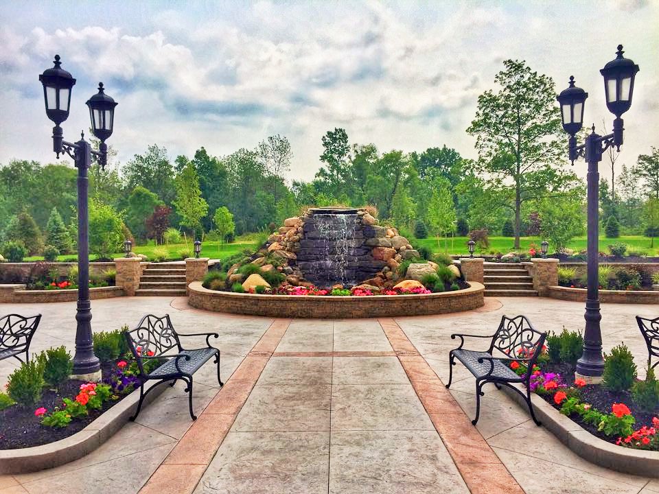 Outdoor Patio and Garden - The Columns Banquets - Serving Buffalo and Elma NY